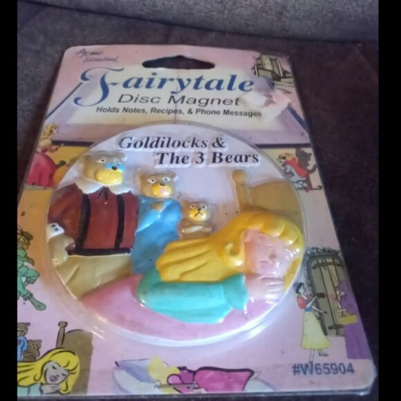 4 Refrigerator Ceramic Magnets: Cinderella, Beauty, Riding Hood, Goldi - Picture 6 of 6